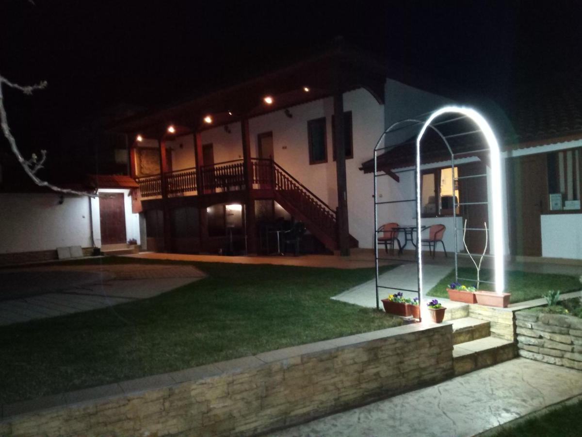 Bolyarski Stan Guest House Veliki Preslav Exterior foto