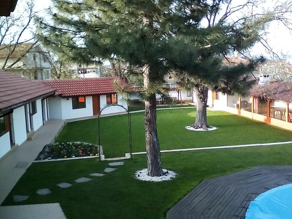 Bolyarski Stan Guest House Veliki Preslav Exterior foto